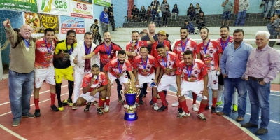 Ferraz Tur De Paraíso Do Norte Levanta A Taça De Campeão Na Final Do Campeonato Regional De Futsal De Rondon