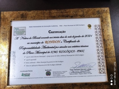 PREFEITO ROBERTO CORREDATO RECEBEU O PLANO E CERTIFICADO DE RESPONSABILIDADE AMBIENTAL.