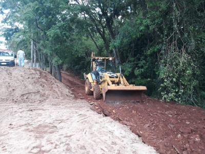 Município De Rondon Realiza Melhoria No Carreador Do Curador