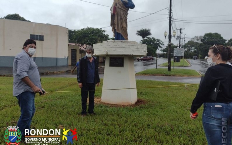 PREFEITO ROBERTO CORREDATO FISCALIZA PESSOALMENTE FUTUROS PROJETOS DE RONDON