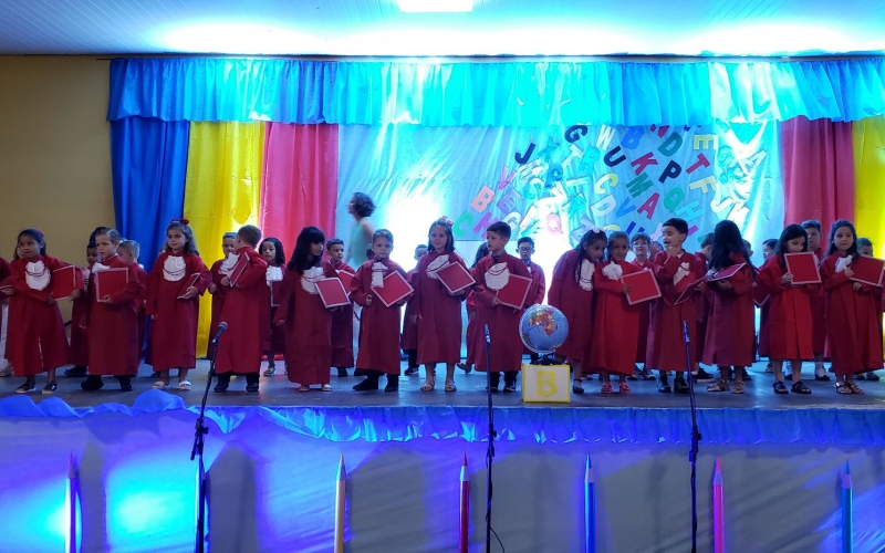 Cmei Menino Deus Realiza Formatura De 40 Alunos Da Educação Infantil